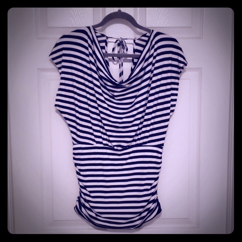 Moamoa striped top.
